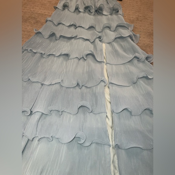 IEENA FOR MAC DUGGAL 49054 NWT Green Sleeveless Ruffle Tiered V Neck Gown - Sage - Picture 8 of 10